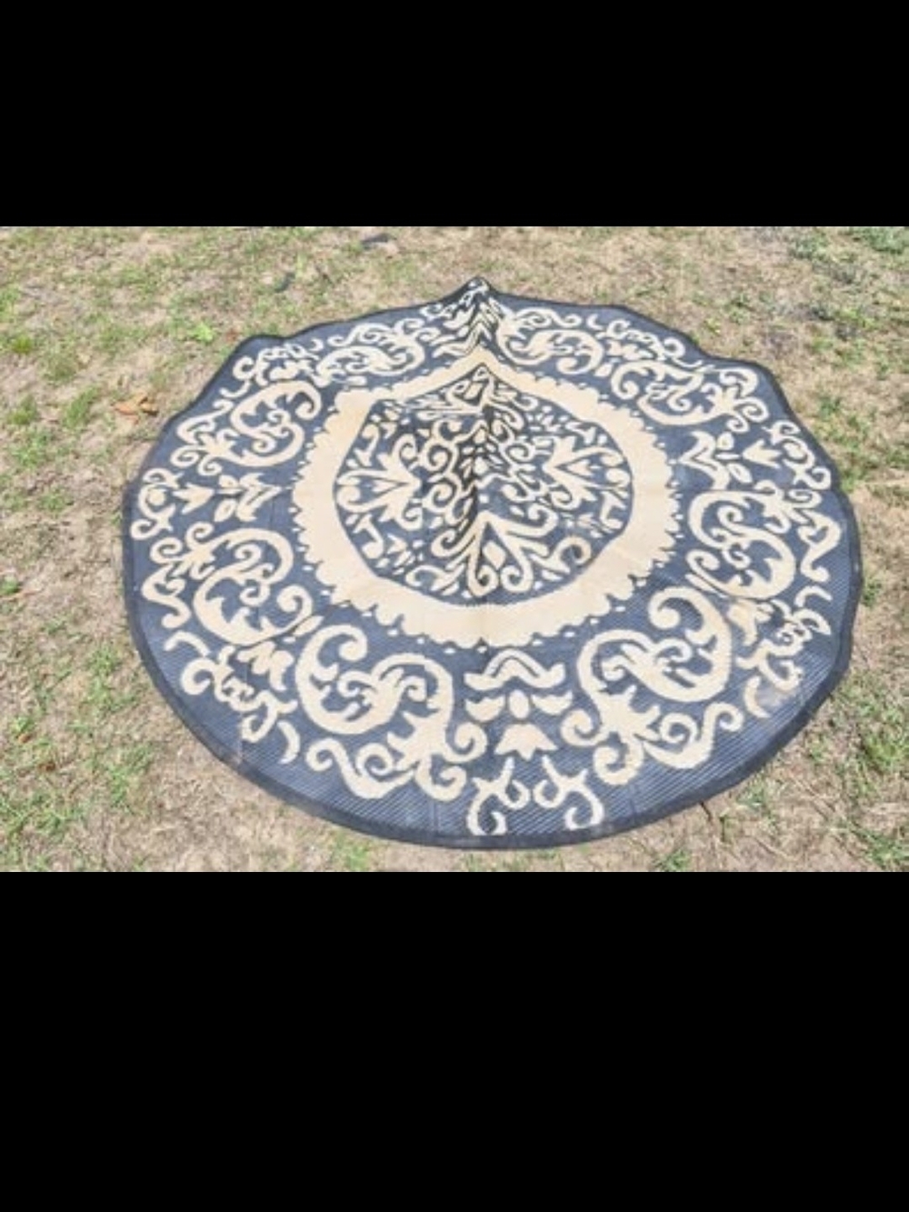 Outdoor Rug Plastic Straw 6 Ft Around Great For Patio Or Camping